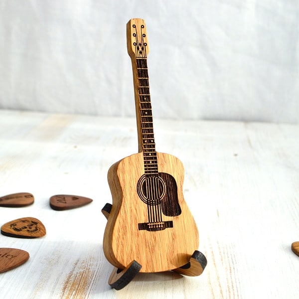 ⏰LAST DAY 50% OFF🎁Mini Cute Edition Wooden Guitar Plectrum Case🎸